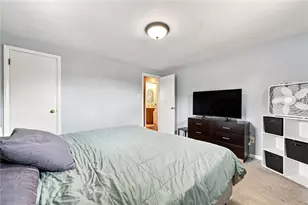 2202 Juanita Dr, Robinson Twp, PA 15108 - Photo 16