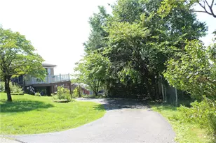 5500 Sagebrush Dr, Pittsburgh, PA 15236 - Photo 6