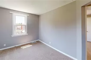 742 Lemington St, Greensburg, PA 15601 - Photo 6