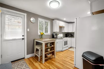 325 Conniston Ave, Pittsburgh, PA 15210 - Photo 8