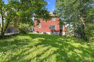 211 Newburn Dr, Pittsburgh, PA 15216 - Photo 30