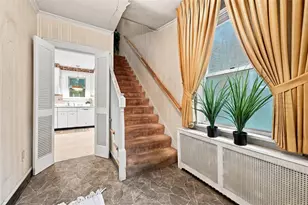 211 Newburn Dr, Pittsburgh, PA 15216 - Photo 6