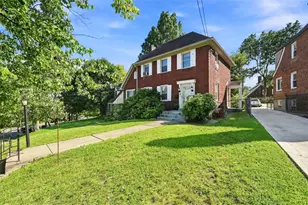 211 Newburn Dr, Pittsburgh, PA 15216 - Photo 2