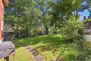 211 Newburn Dr, Pittsburgh, PA 15216 - Photo 28