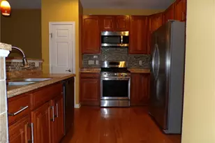 301 Maple Ridge Dr, Canonsburg, PA 15317 - Photo 6