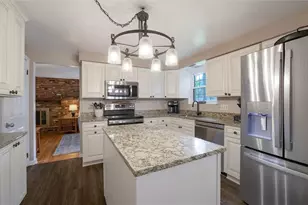 1520 Woodstream Dr, Pittsburgh, PA 15116 - Photo 10