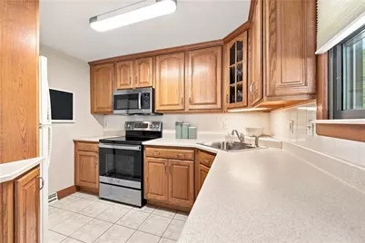222 Great Smokey Dr, Pittsburgh, PA 15239 - Photo 8