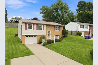 222 Great Smokey Dr, Pittsburgh, PA 15239 - Photo 2