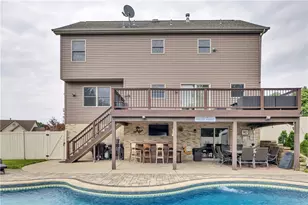 1050 Windy Oak Dr, Pittsburgh, PA 15239 - Photo 4
