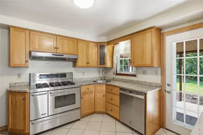 615 Nordeen Dr, West Mifflin, PA 15122 - Photo 12