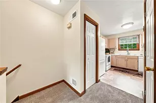 1124 Cranston Dr, Greensburg, PA 15601 - Photo 4