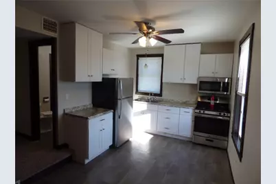 2709 Middletown Rd #2, Pittsburgh, PA 15205 - Photo 2