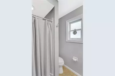 16 E Gaskill Ave, Jeannette, PA 15644 - Photo 16