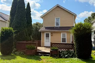 732 Clover Ave, Ellwood City, PA 16117 - Photo 4