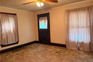 732 Clover Ave, Ellwood City, PA 16117 - Photo 14