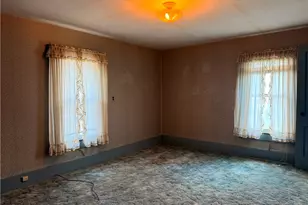 732 Clover Ave, Ellwood City, PA 16117 - Photo 12
