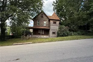 209 Orange St, Oil City, PA 16301 - Photo 2