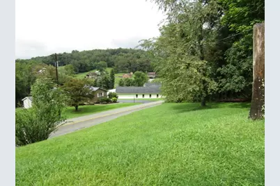 4107 Miracle Ridge Rd, Forward Township, PA 15063 - Photo 4