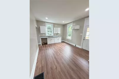 1918 7th Ave #Rear, Beaver Falls, PA 15010 - Photo 6
