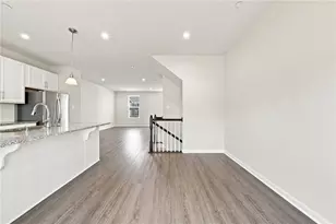 233 Chesna Dr, Pittsburgh, PA 15234 - Photo 10