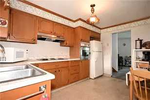 325 Liberty St, California, PA 15419 - Photo 16