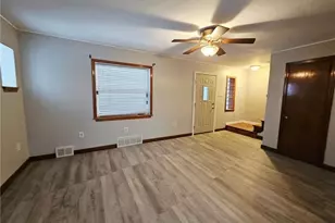 409 Mendelssohn Ave, Clairton, PA 15025 - Photo 6