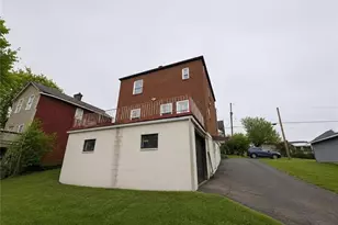409 Mendelssohn Ave, Clairton, PA 15025 - Photo 4