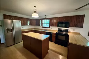 901 Stratford Rd, Fairfeld Township, PA 15658 - Photo 10