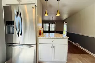 143 Seneca Dr, Pittsburgh, PA 15228 - Photo 10