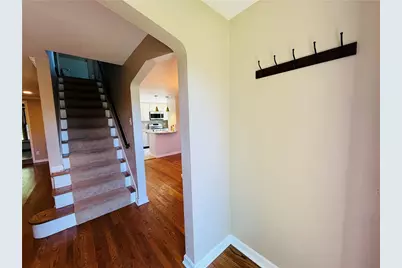 143 Seneca Dr, Pittsburgh, PA 15228 - Photo 4