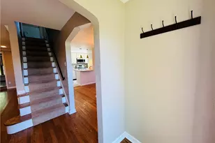 143 Seneca Dr, Pittsburgh, PA 15228 - Photo 4
