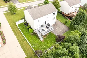 138 Nottingham Dr, Robinson Twp, PA 15205 - Photo 6