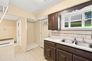 225 Rothman St, Pittsburgh, PA 15210 - Photo 12