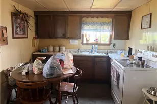 260 6th St, California, PA 15419 - Photo 8