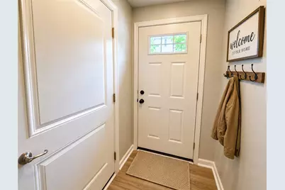 1502 Pointe View Dr, Adams Township, PA 16046 - Photo 4