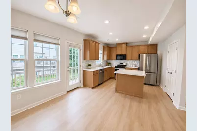 1502 Pointe View Dr, Adams Township, PA 16046 - Photo 8