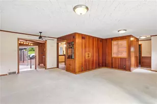 182 Upland Dr, Neshannock Township, PA 16105 - Photo 12