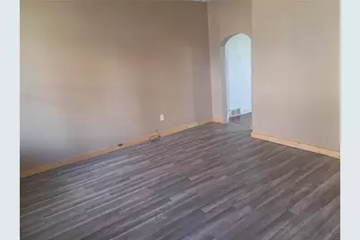 16 Cuyler Avenue, Jeannette, PA 15644 - Photo 2