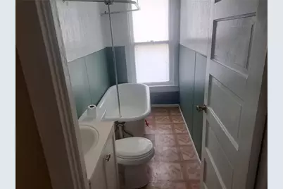 16 Cuyler Avenue, Jeannette, PA 15644 - Photo 8