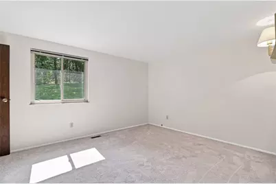 4 Holyoke Dr, Greensburg, PA 15601 - Photo 12