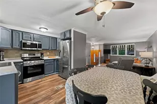 1011 Maryland Ave, Jeannette, PA 15644 - Photo 10