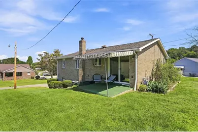 1011 Maryland Ave, Jeannette, PA 15644 - Photo 30