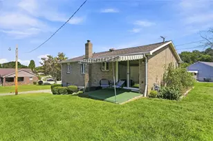 1011 Maryland Ave, Jeannette, PA 15644 - Photo 30