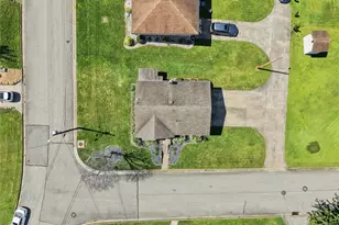 1011 Maryland Ave, Jeannette, PA 15644 - Photo 34