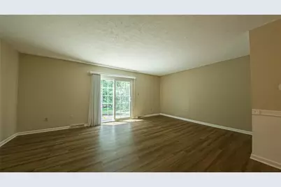 179 London Towne Dr, Pittsburgh, PA 15226 - Photo 4