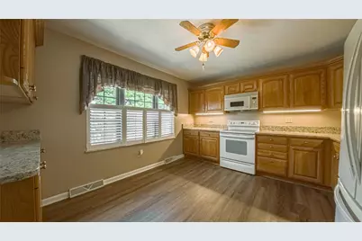 179 London Towne Dr, Pittsburgh, PA 15226 - Photo 2
