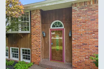 806 Longvue Drive, Chartiers, PA 15342 - Photo 2