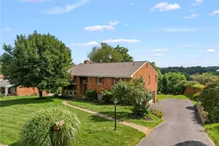 806 Longvue Dr, Chartiers, PA 15342 - Photo 4