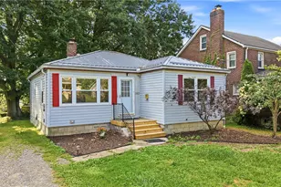 967 Bechtol Ave, Sharon, PA 16146 - Photo 2