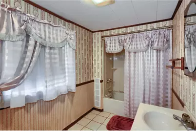 102 13th St, Ellwood City, PA 16117 - Photo 28